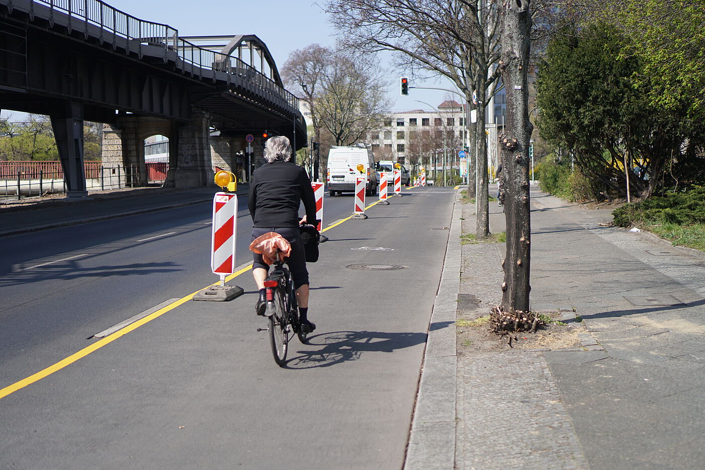 Pop-Up-Radweg am Halleschen Ufer