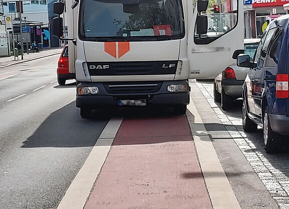 Radwegblockaden gehören leider zum Alltag und werden kaum geahndet