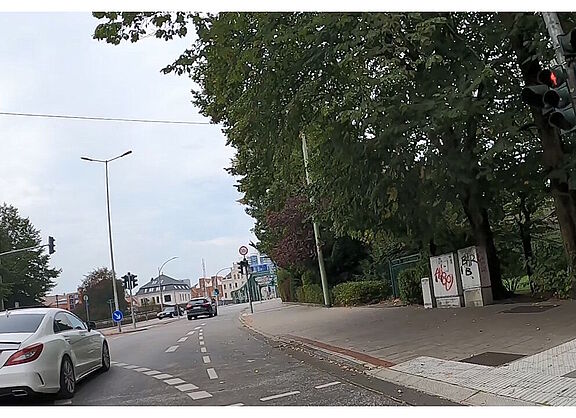 Beinaheunfall durch Rotlichtfahrer