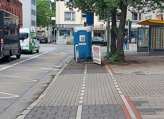 Die erste Fahrradwegtoilette - weltweit